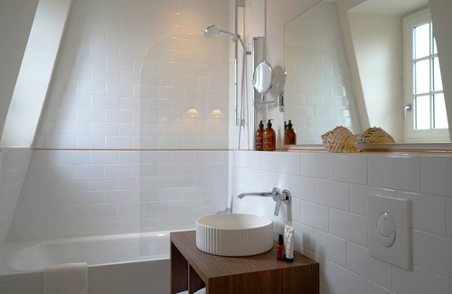 Saint Nicolas - Charles III - Ville vieille - Trois Maisons - Leopold Hotel | Hôtel Littéraire Stendhal et Spa