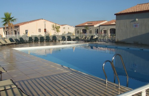 Gallargues-le-Montueux House | Hôtel Restaurant Les Jasses de Camargue