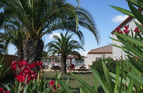 Gallargues-le-Montueux House | Hôtel Restaurant Les Jasses de Camargue