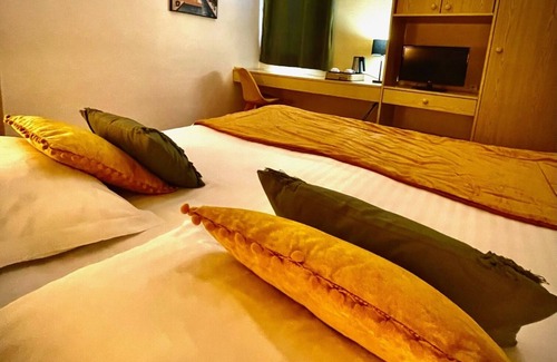 Quincie-en-Beaujolais Hotel | Hôtel Restaurant Le Mont Brouilly