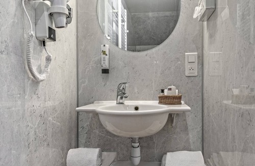 Chateauneuf-de-Randon Hotel | Hôtel Restaurant de la Poste et La Grange Détente, espace bien-être