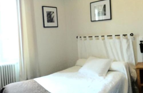 Vals-les-Bains Hotel | Hôtel Restaurant Les Touristes