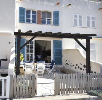 Port Grimaud House | Hübsches Haus direkt am Wasser, St. Tropez 15 Min!