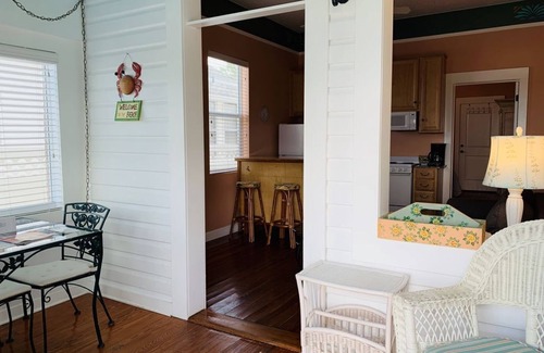 St. Pete Beach House | H-2 Havana Inn - 1 Bed 1 Bath