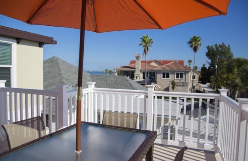 St. Pete Beach House | H-4 Havana Inn -2 bed 1 bath