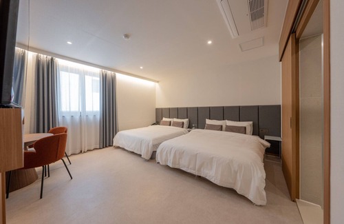 Busanjin Hotel | H Avenue Munhyeon