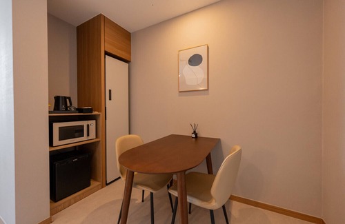 Busanjin Hotel | H Avenue Munhyeon