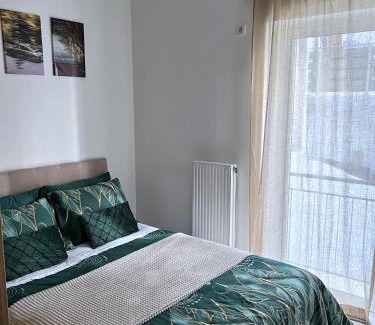 Piraeus Apartment | H&H cozy retreat ,Fireplace and Parking