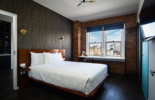 Wilshire Center Hotel | H Hotel