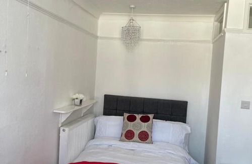 Plymouth Apartment | H &P accommodation