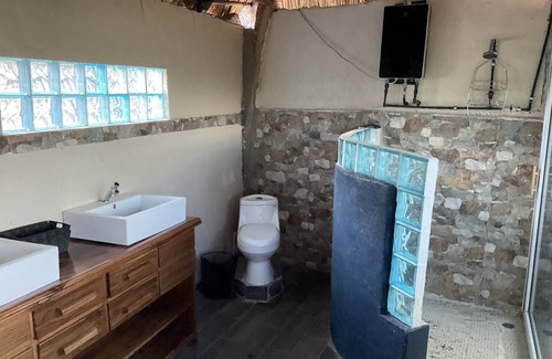Esteli Hotel | H & R Ranch Resort
