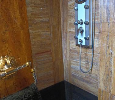 Mostoles House | H1-Habitación sublime cama doble luminosa A/C WIFI