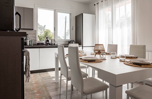 Taggia Apartment | 𝐇11 [ML House] Garden - Parking