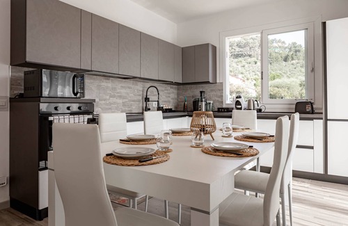 Taggia Apartment | 𝐇11 [ML House] Garden - Parking