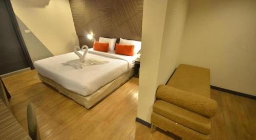 Sathorn Hotel | H2 Hotel