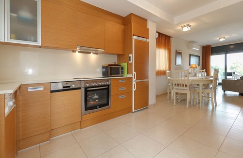 L'Hospitalet de l'Infant Apartment | H205-107 UHC OLIVERAS V APARTMENTS