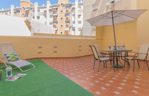 Plaza de Toros Vieja Apartment | H2M Antigua Plaza de Toros with lovely patio