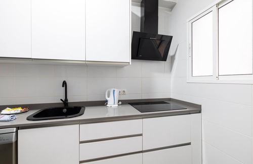 Perchel Norte Apartment | H2M Marmoles 3 bedroom & 2 bathroom with balcony