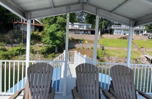 Crane Hill House | H2Oasis on Beautiful Smith Lake