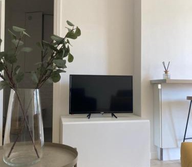 Saint-Laurent-du-Var Apartment | Habana