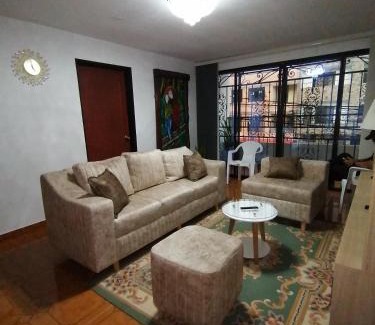 Bello House | Habitación acogedora en ambiente familiar al norte de Medellín