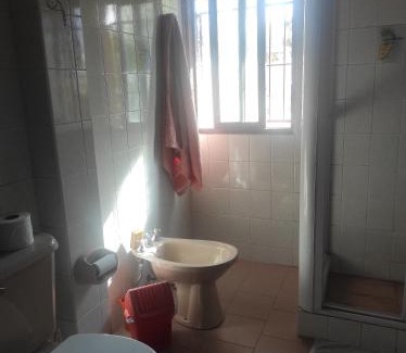 Las Heras Apartment | Habitación con baño privado