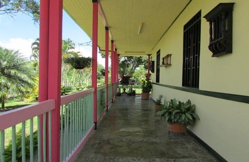 Montenegro House | Habitación Cuádruple con baño privado - Finca Palma Soriano
