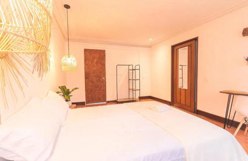 Astorga Apartment | Habitacion con baño compartido en el Poblado -A6