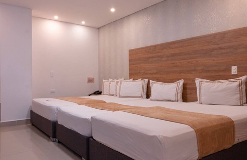 Laureles Hotel | Habitacion Cuadruple Classica En Laureles Estadio