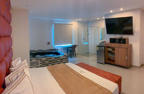 Laureles Hotel | Habitacion Junior Suite Con Jacuzzi En Laureles Estadio