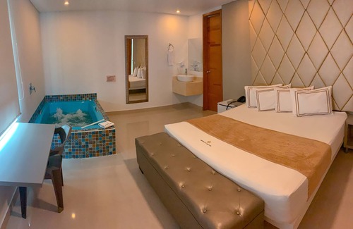 Laureles Hotel | Habitacion Junior Suite Con Jacuzzi En Laureles Estadio
