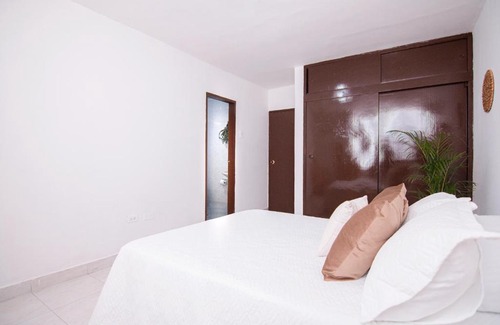 Historic Center House | Habitacion privada en apartamento cerca al Parque de los Novios & Playa