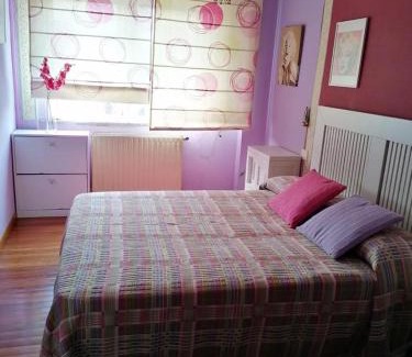 Noia House | HABITACIONES Casa Paca en Noia