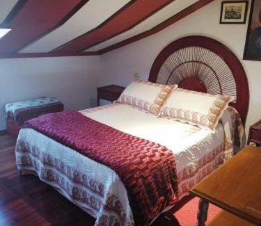 Noia House | HABITACIONES Casa Paca en Noia