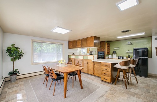 East End House | #HabitueHomes - Eagle Rock Base Camp