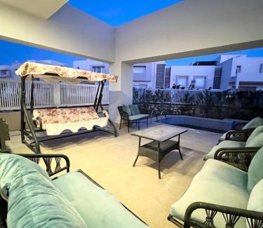 Agouza Villa | Hacienda bay