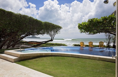 Playa Colorado House | Hacienda Colorado - on Colorados Surf Break
