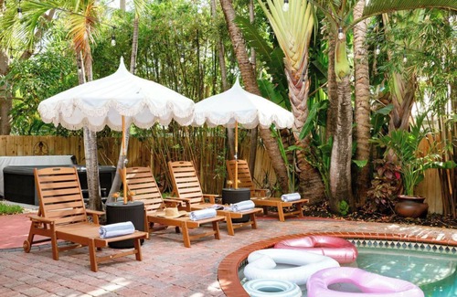 Wilton Manors House | Hacienda de Amor Heated pool - Hot Tub - Firepit