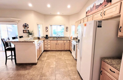 Lake Havasu City House | "Hacienda Hangout"~ 5⭐RETREAT ~ PETS OK 🐾 VIEWS - POOL - SPA - BORDERS BLM