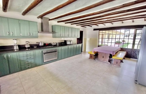 Zipaquira Cottage | Hacienda Quebraditas with beautiful fireplace, 10 minutes from the Salt Cathedral.