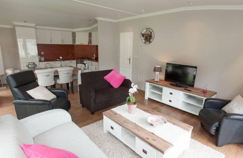 West-Graftdijk House | Hackfort 4 by Interhome