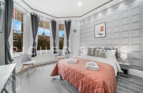 Leabridge Hotel | Hackney Deluxe Rooms