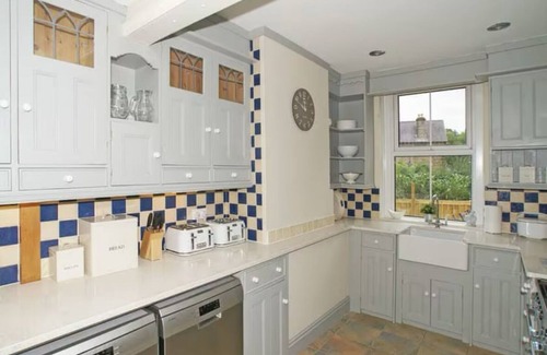 Bakewell House | Haddon Villa in centre of Bakewell, Peak District. Nr Chatsworth. Pet friendly