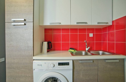 Petralona Apartment | Hadi Sea Side