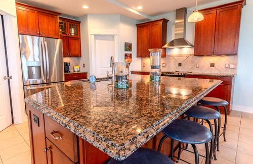 Ludington House | Hadrian's Bluff: A 4 bedroom family friendly home overlooking Lake Michigan