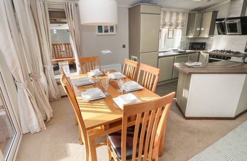 Narberth Cottage | HAFAN (LODGE 85), pet friendly, character holiday cottage in Kilgetty