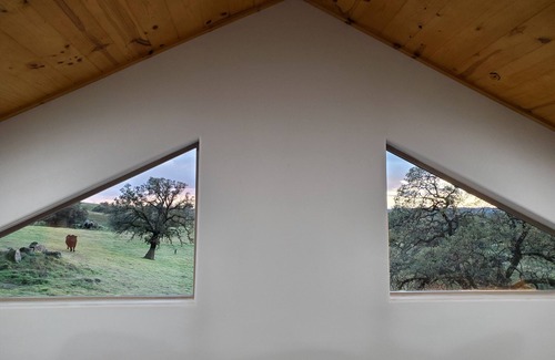 Raymond Cabin | Hafkey Cabin Escape 2 near Yosemite National Park in the Sierra Foothills