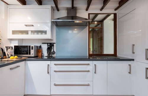 Rowen Cottage | Hafod Rowen - Four Bedroom Cottage, Sleeps 8