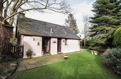 Corwen Cottage | HAFOTY BOETH COTTAGE, with a garden in Corwen