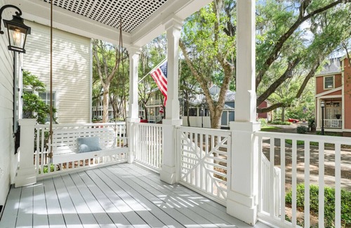 Haile Plantation House | Haile Hideaway | 3 Beds w/Crib + Hot Tub Near UF